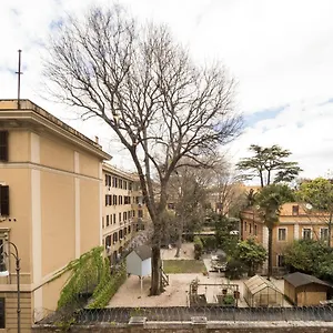 savoia-rooms-roma.it-romehotels.com/